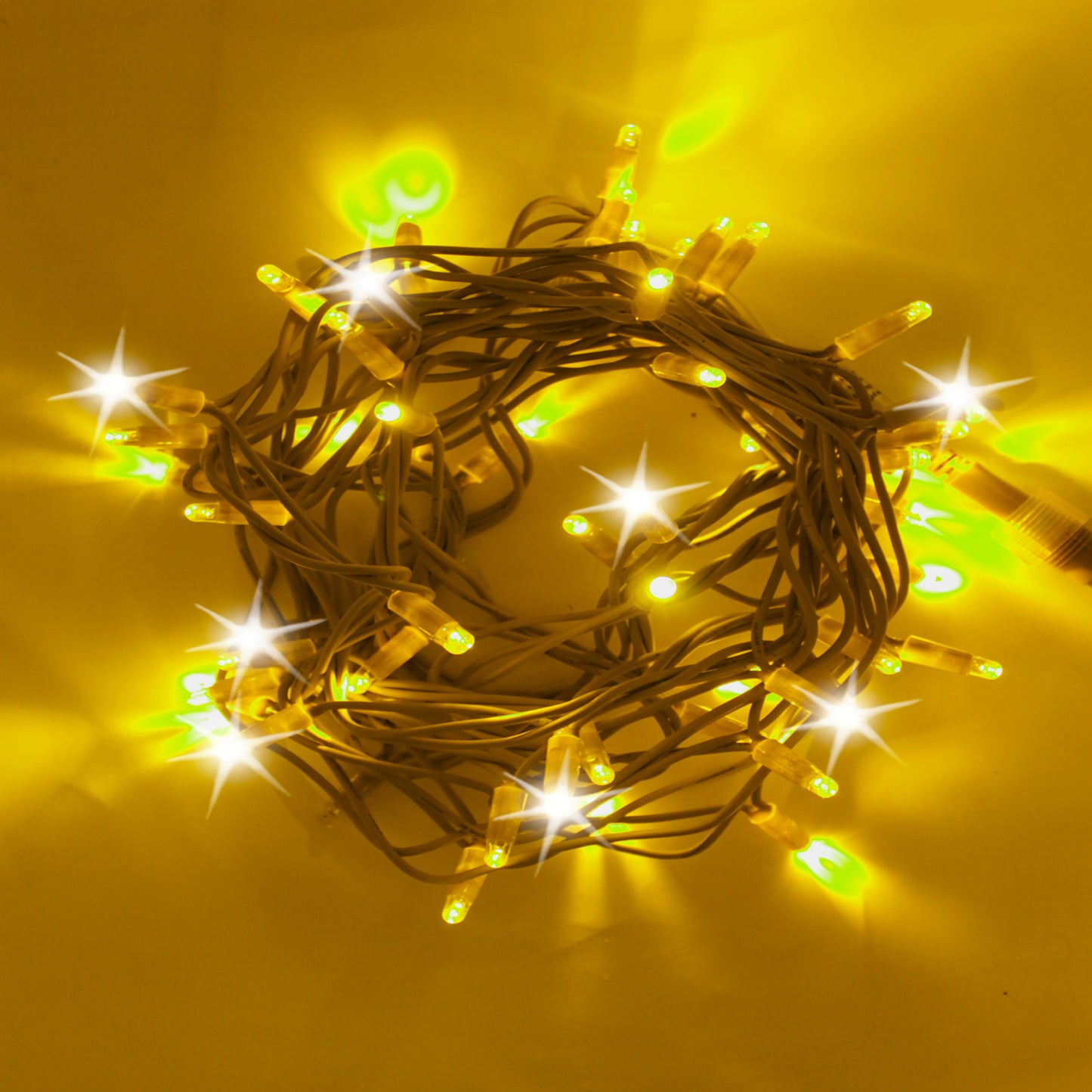 String 5m 230V with flash | yellow cable | 60 LED chain (10 flashes)